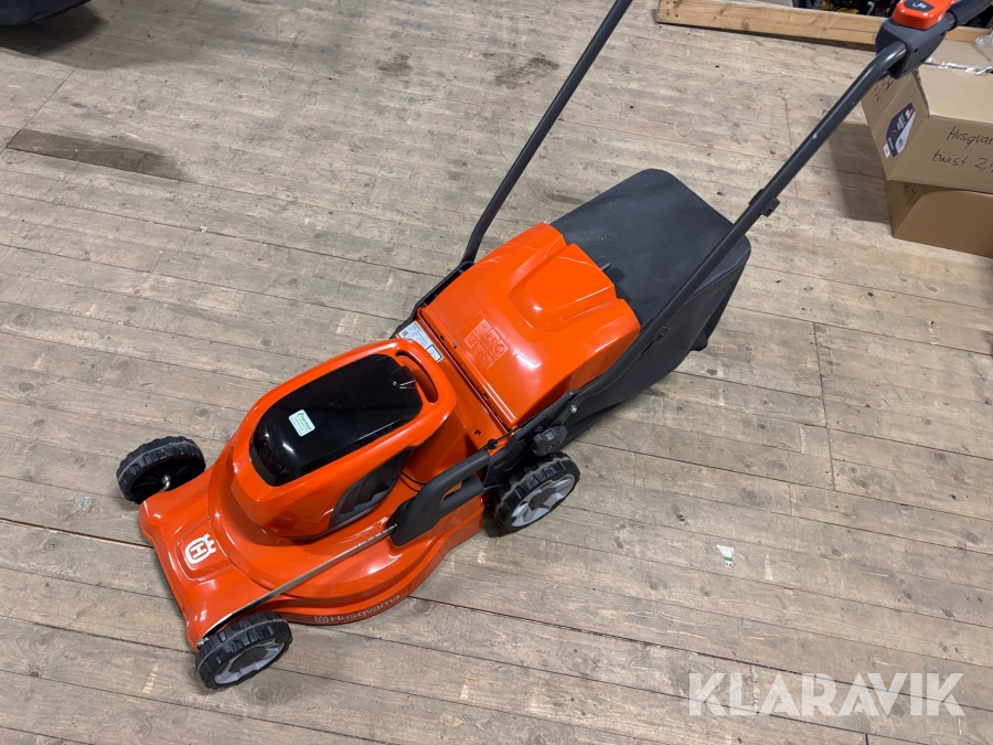 Gräsklippare Husqvarna LC 247i 2 års garanti