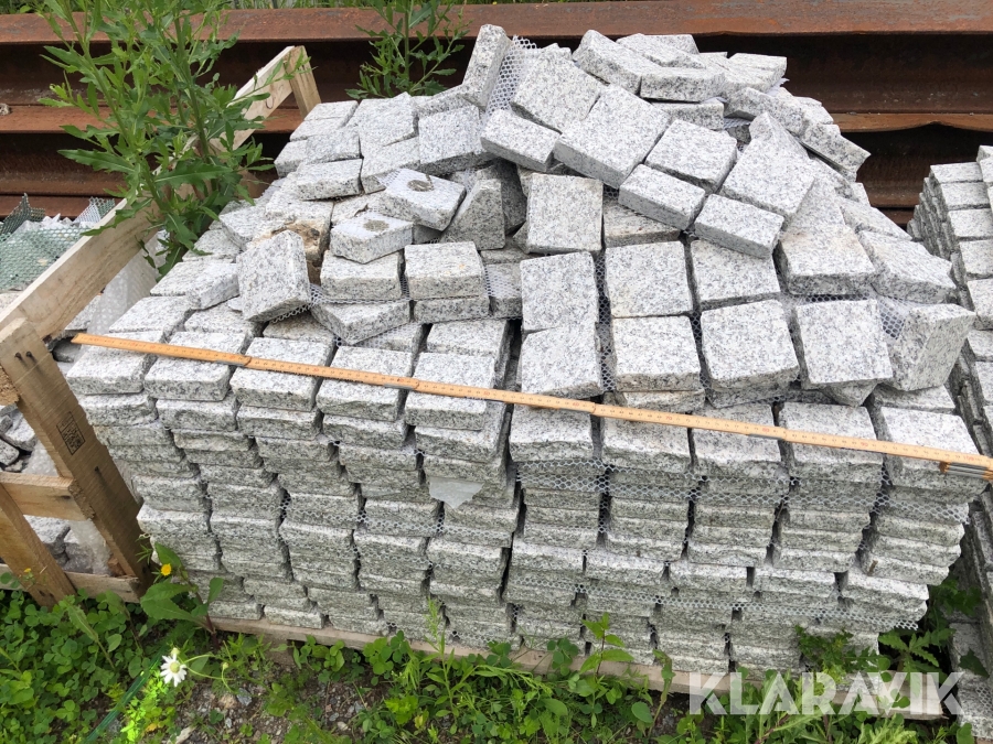 Granit gatsten på nät ca 15 kvm 