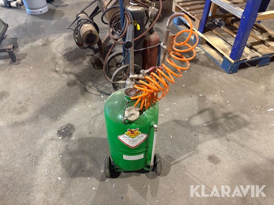Tryckluftsdriven spruta Raasm NEB 24 L