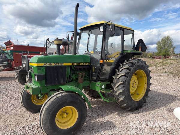 Traktor John Deere 2450