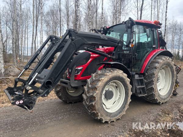 Traktor Valtra A115MH4 4WD med Frontlastare