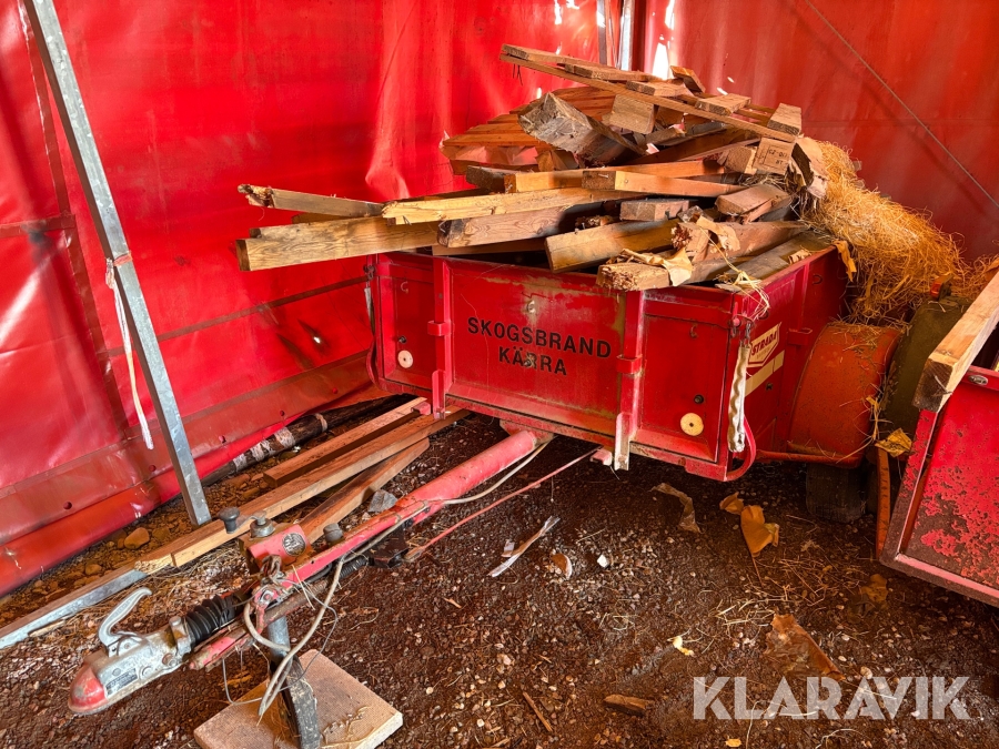 Personbilssläp Strada Tranells