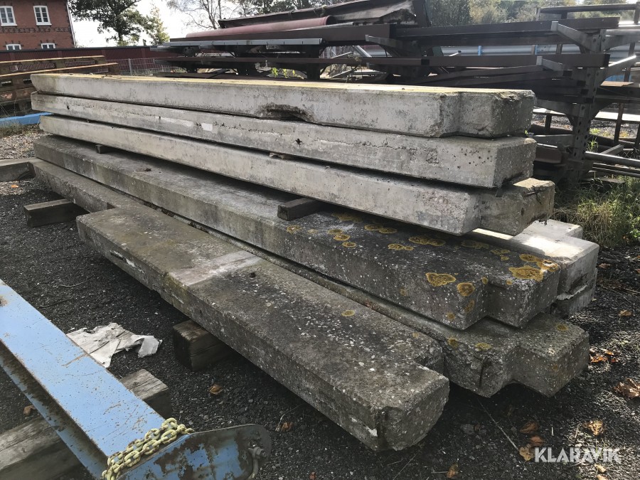 8 st Betongbalkar isolerade