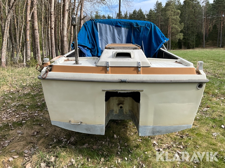 Båt Crescent 525 med båtkärra