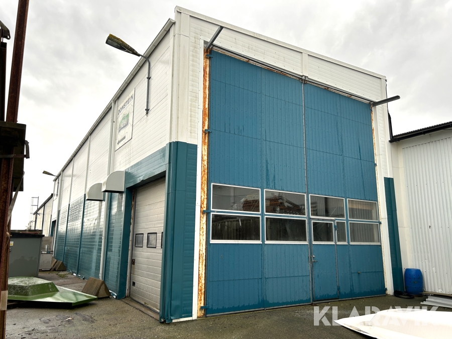 Plåthall Lindab , 25x8x6 m, med 3 st portar