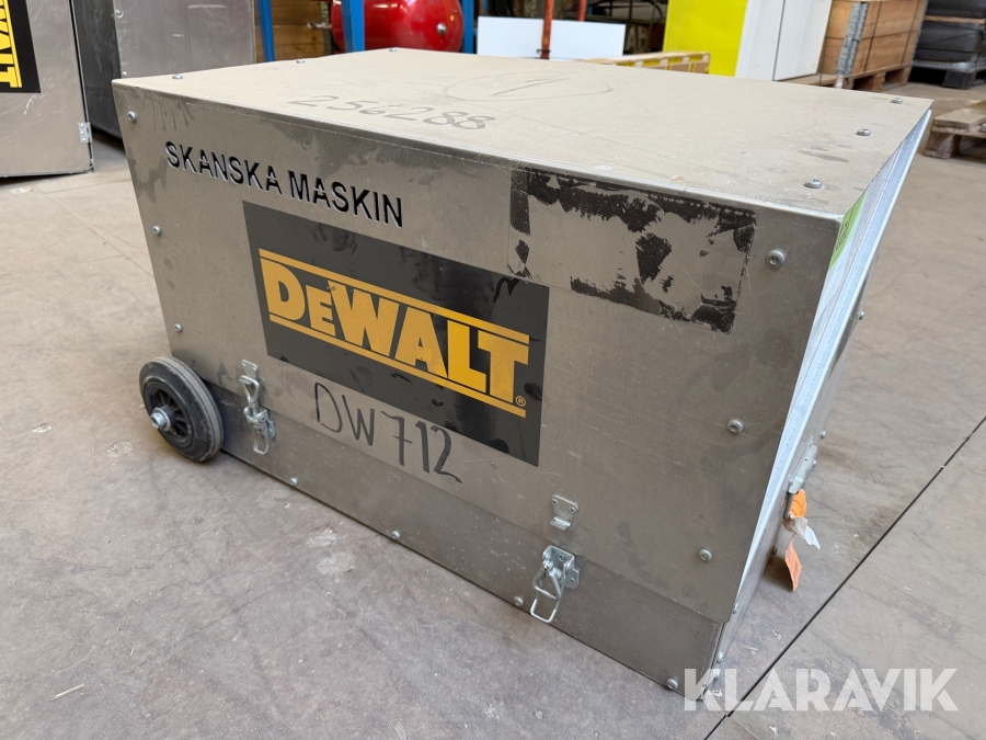 Plåtlåda Dewalt med hjul