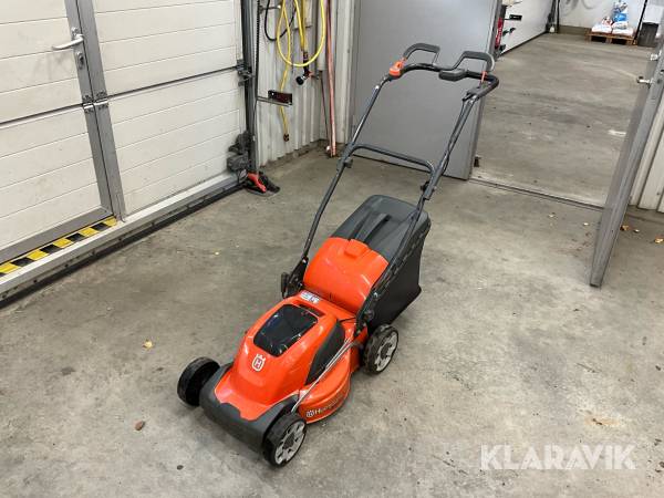 Batteridriven gräsklippare Husqvarna LC 141Li