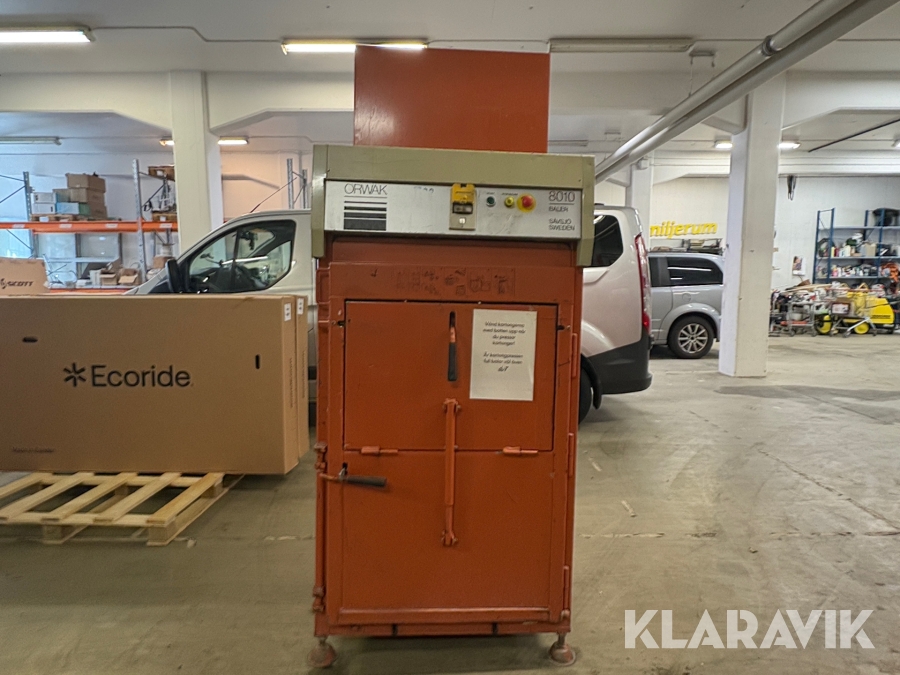 Balpress/komprimator Orwak 8010 Baler