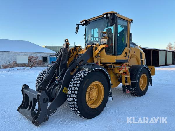 Hjullastare Volvo L60H Light Duty med flera redskap