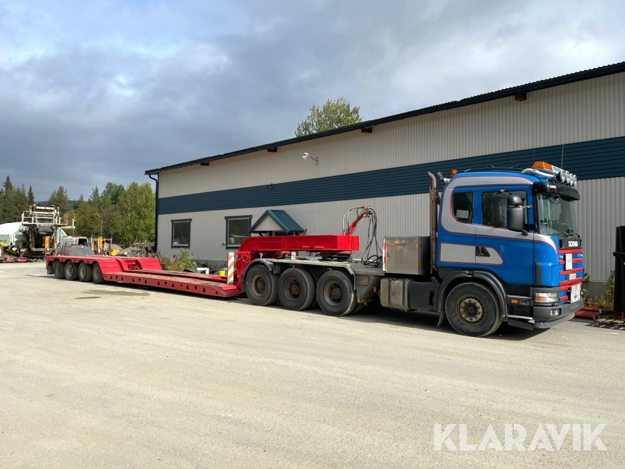Dragbil med maskintrailer Scania R164 8X4