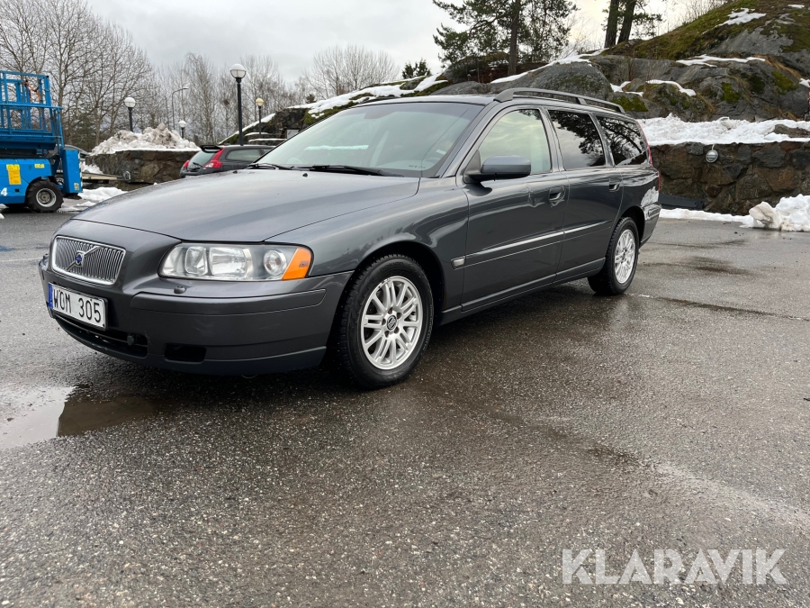 Volvo V70 2.4