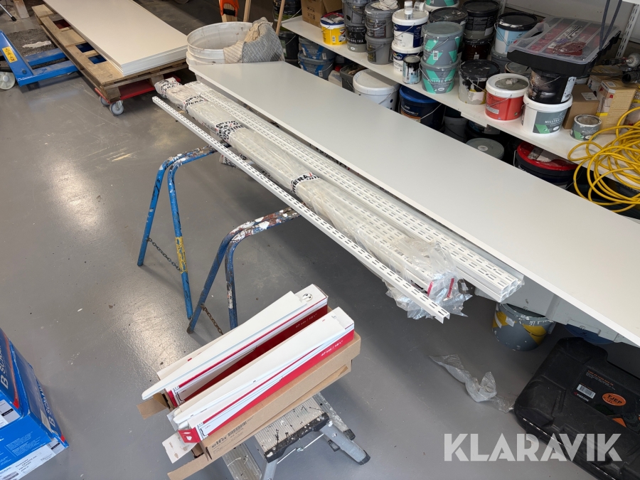Hyllsystem Elfa Konsoler, skenor & hyllplan