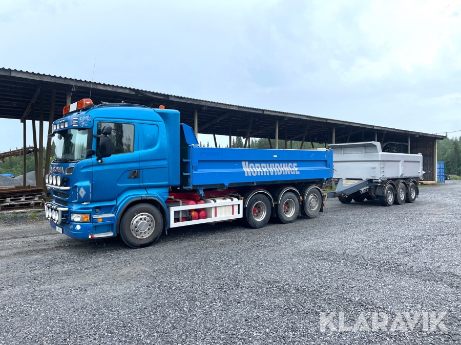 Tippbil Scania R560 8X4 med tippkärra