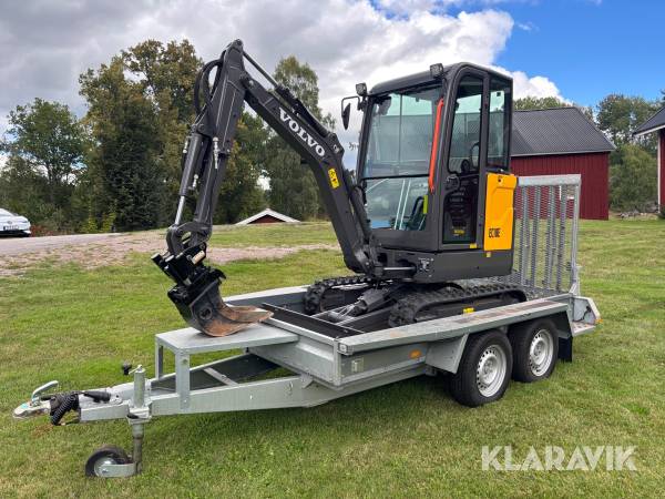 Grävmaskin Volvo EC18E med släp & redskap