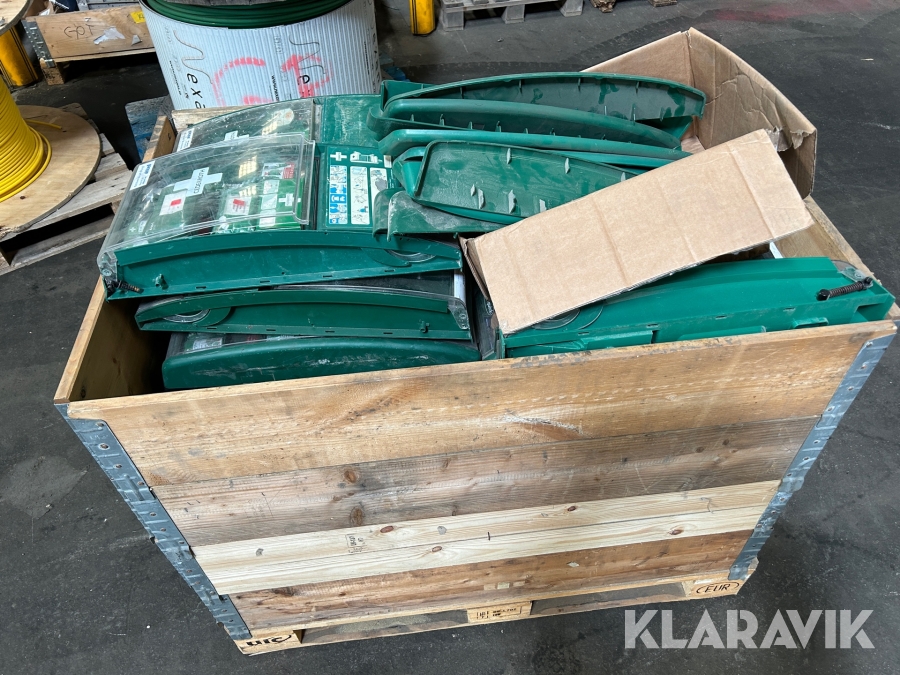 Första hjälpenstationer Cederroth ca 20 st