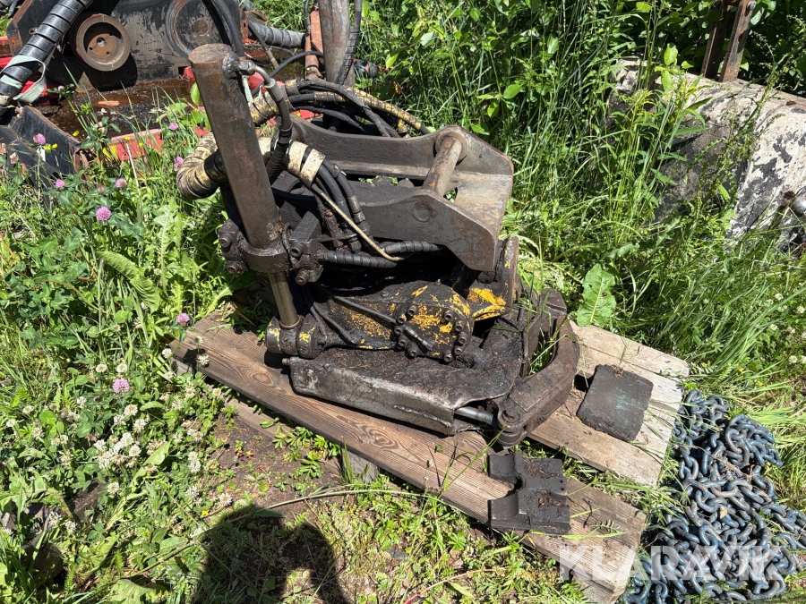 Tiltrotator Engcon ST15 defekt fäste S50