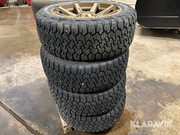 Allrounddäck på fälg Blackbear All terrain 4 st