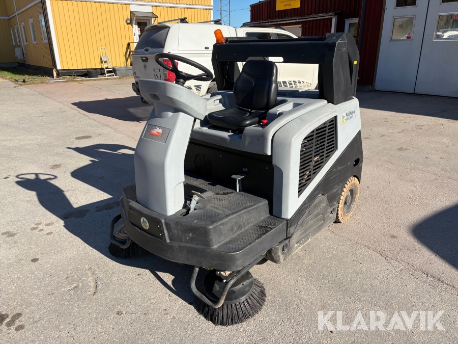 Åkbar sopmaskin Nilfisk SW5500