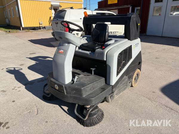 Åkbar sopmaskin Nilfisk SW5500
