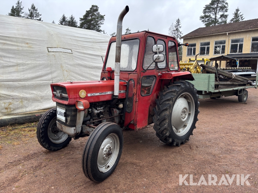 Traktor Massey Ferguson 135
