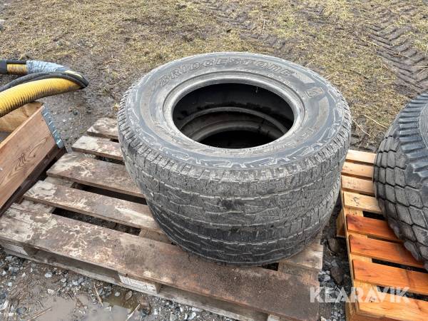 Däck Bridgestone Dueler 255/70R16 2st
