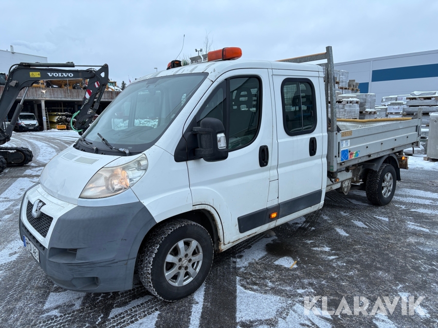 Flakbil Peugeot Boxer med tipp 