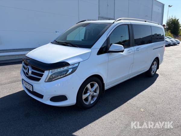 Minibuss Mercedes-Benz V220 7-sits långmodell