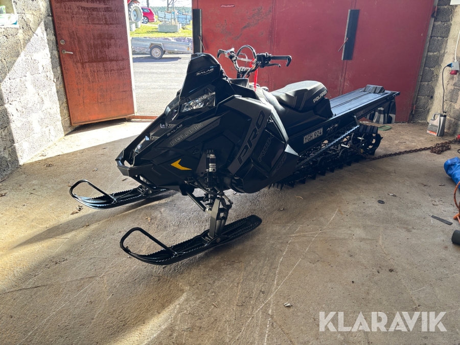 Snöskoter Polaris PRO RMK 800