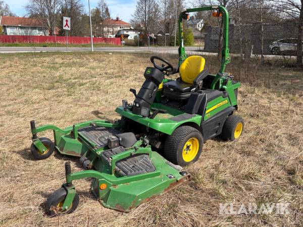 Gräsklippare John Deere 1570 terraincut 4WD