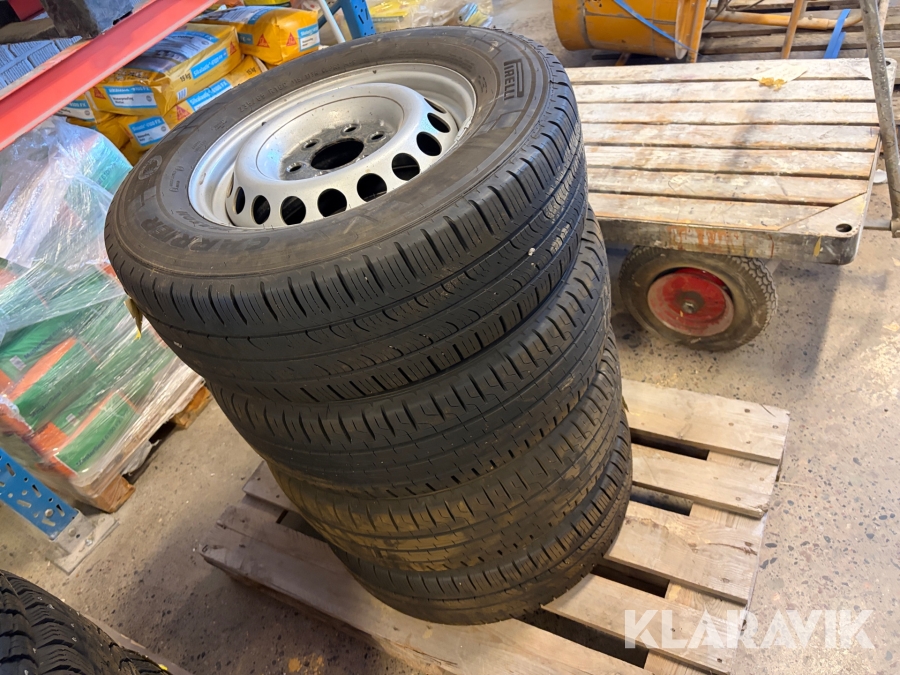 Däck på fälg 265/65R16C