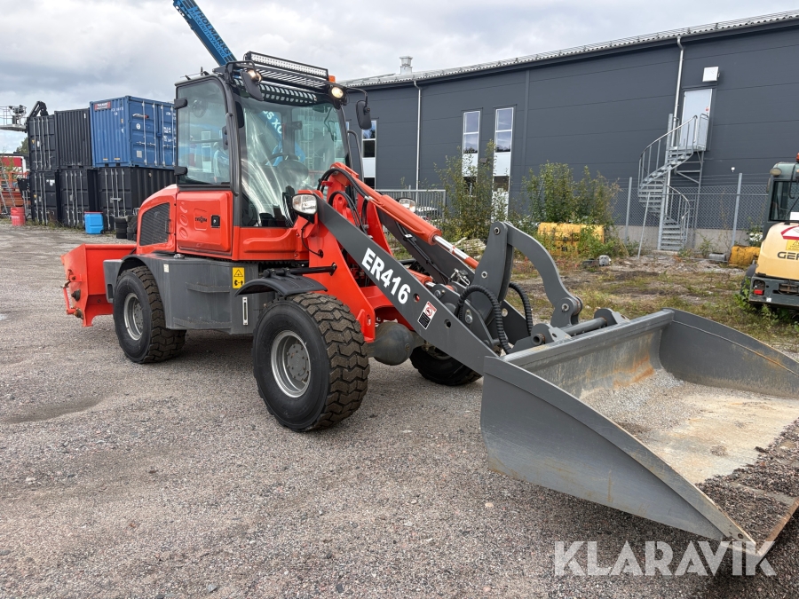 Hjullastare Everun ER416 med vikplog & sandspridare