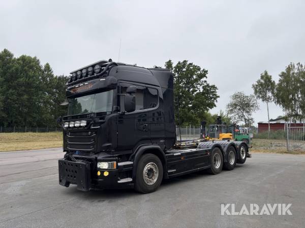 Lastväxlare Scania R580 8X4 plogutrustad