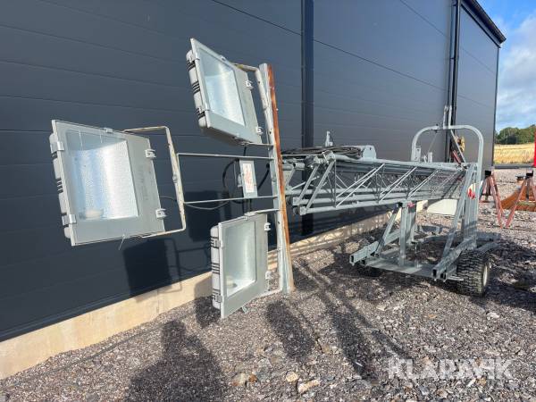 Belysningsmast Amiga 12 meter 3x400wpå hjul