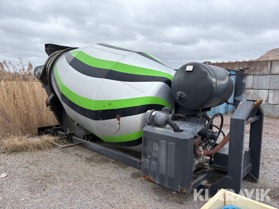 Betongroterare på Lastväxlarflak Imer LT 7,7 CD Diseldriven Deutz motor