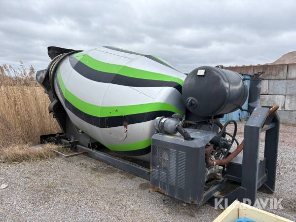 Betongroterare på Lastväxlarflak Imer LT 7,7 CD Diseldriven Deutz motor