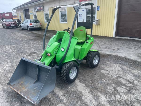 Kompaktlastare Avant 220