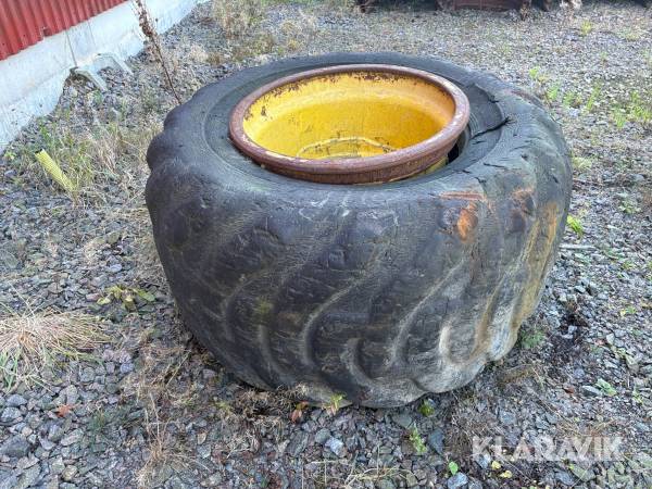 Skogsdäck på fälg 710/45 26.5