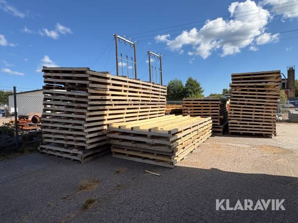 Pallar 2,2x6m 51st med 7st pall mellanlägg