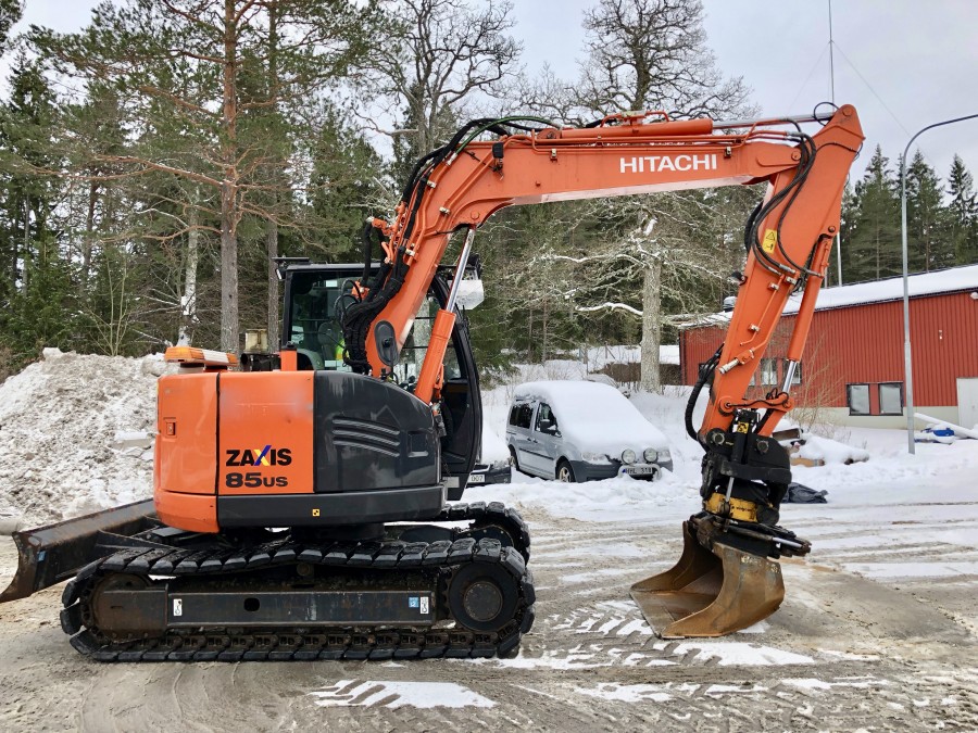 Grävmaskin Bandgrävare - Hitachi ZX85