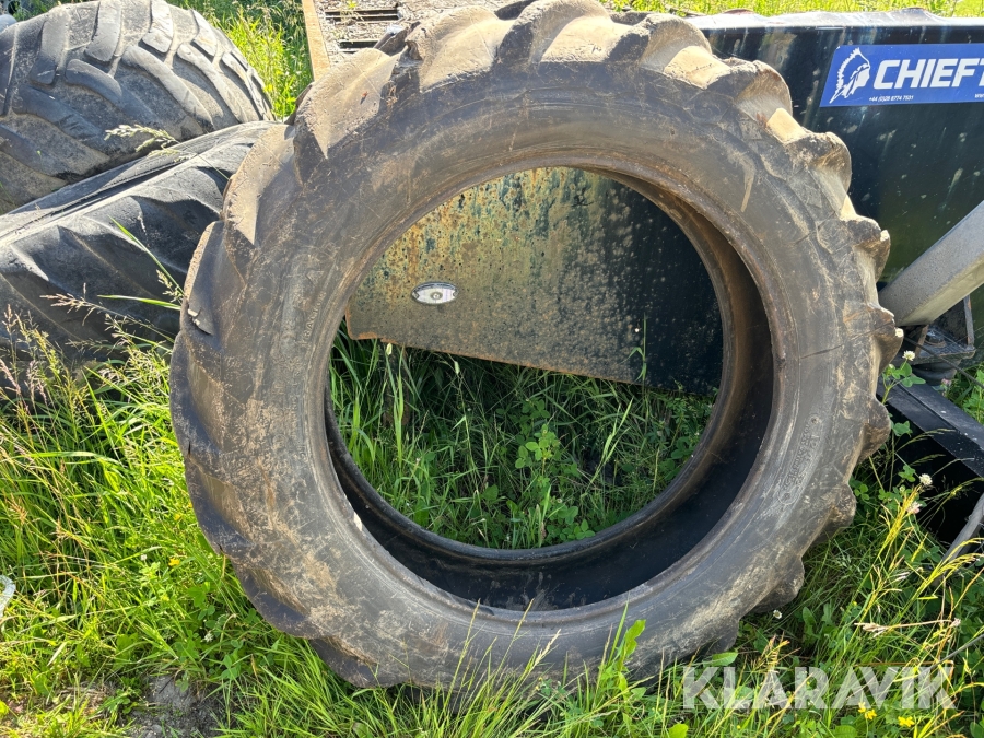 Skogsdäck Goodyear 12.4-32 1 däck