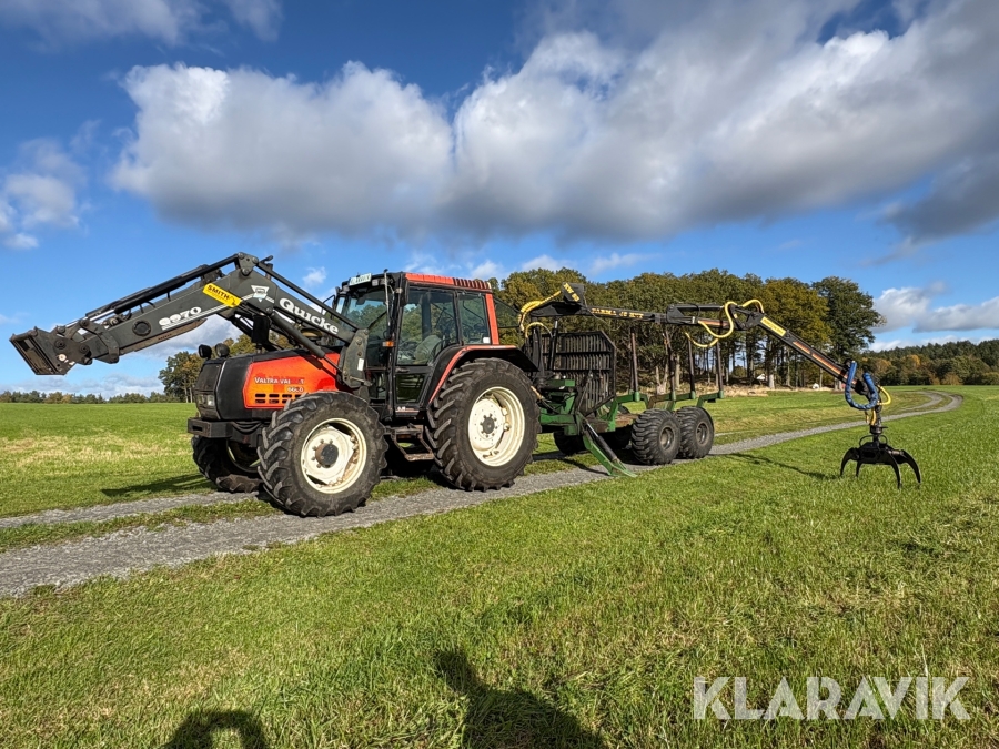 Skogsekipage Valtra Valmet 6600 med Farma 12-65D 4WD skogkärra