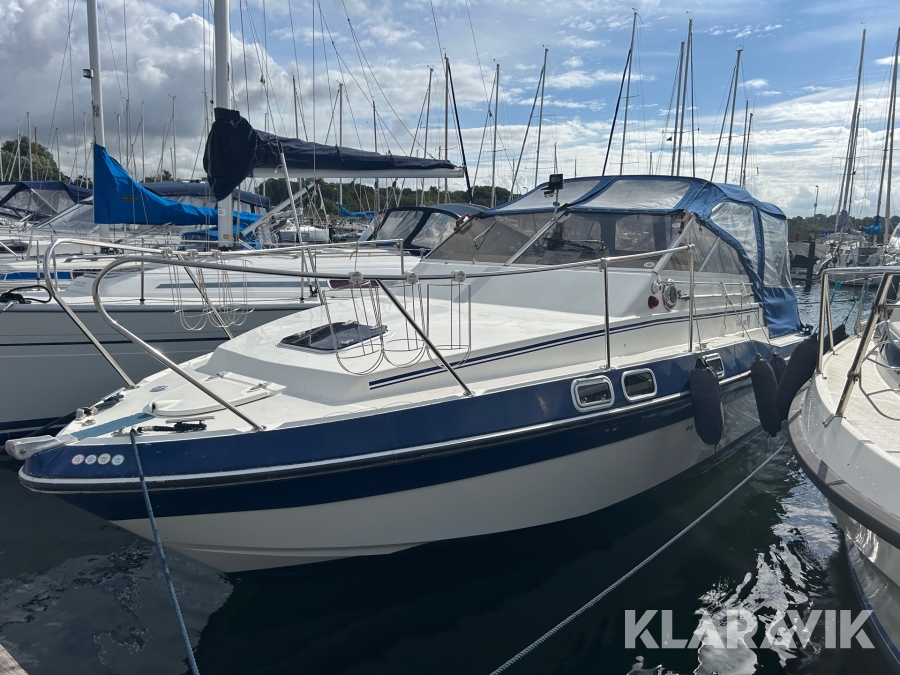 Motorbåt Fairline 26 SF
