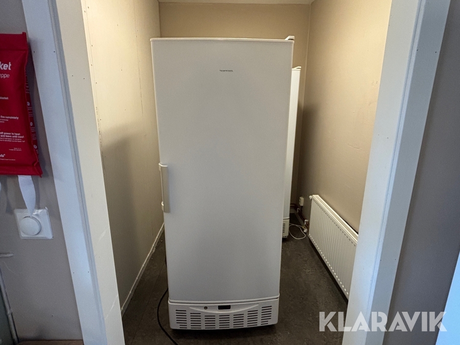 Kylskåp Scancool KL601E