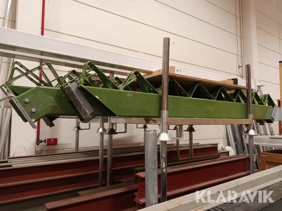 Vangstycken av stål 8 & 10 steg m. steg.