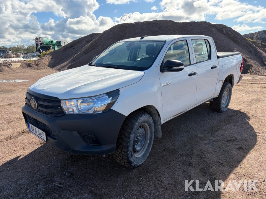 Pickup Toyota Hilux VIII 2.4 D 4WD
