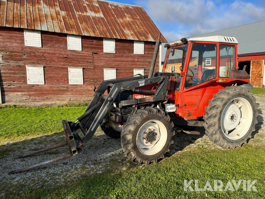 Traktor Valmet 604-4 med lastare & redskap