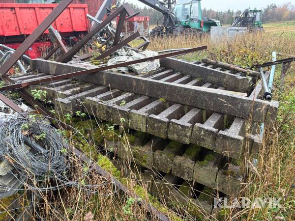 Betongspaltar 2.8 långa, 50st