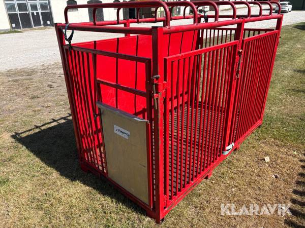 Djurtransport till traktor Dinapolis G240 trima sms