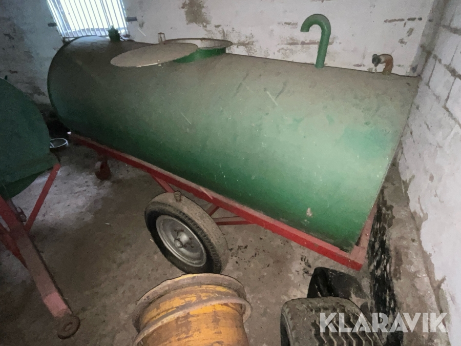 Vattentank/vagn