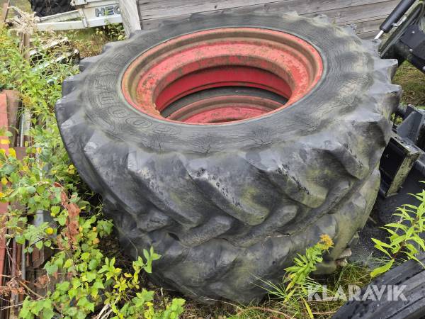 Traktordäck Volvo BM 800 serie Goodyear 18.4R38